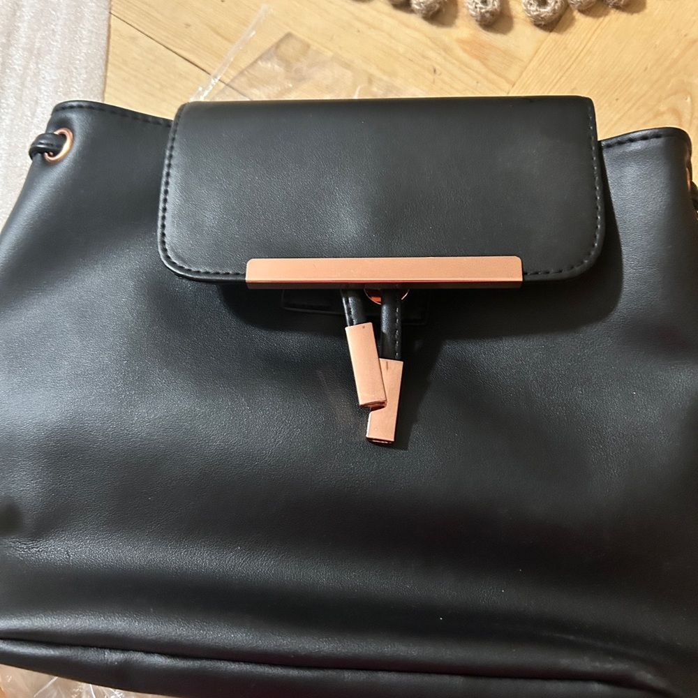 Source Unknown Black and Pink Accent Backpack